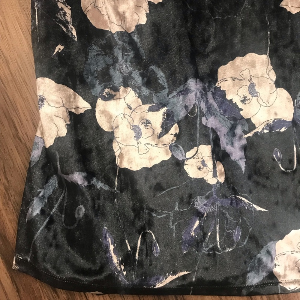 Sam & Lavi Velvet Dress - Picture 7 of 8
